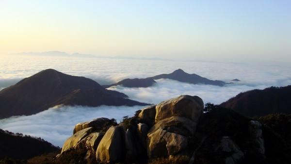 拥有双重桂冠的佛教四大名山之九华山，九华山是佛教四大名山之一吗（中国佛教四大名山之一的九华山）