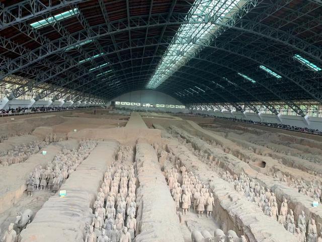 秦始皇兵马俑优秀作文300字，有关兵马俑的作文300字8篇（“西”游记—秦陵兵马俑）