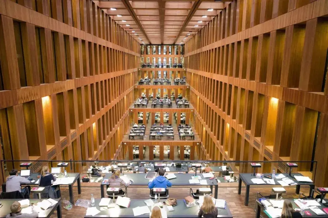 马尔堡大学(马尔堡大学在哪里)