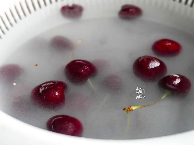 柠檬怎么清洗才干净，柠檬怎么清洗外皮（不管是樱桃还是其他水果）