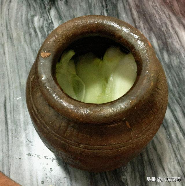 东北酸菜怎么腌制方法，如何腌东北的酸菜（东北奶奶分享腌酸菜经验）