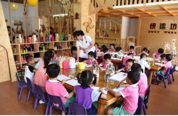 几岁读六年级，6岁读几年级（有关小学生上学年龄这个问题）