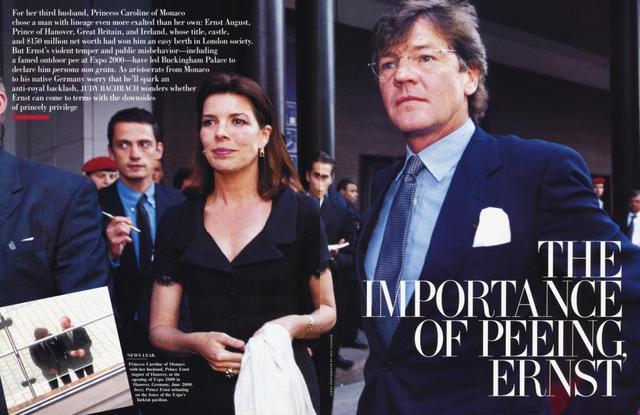 老王今年47岁，膝下一儿一女，儿子已经成婚，目前老王同老伴及未婚的女儿居住在一起。老王的家庭目前属于，　　类型。A核心家庭B联合家庭C主干（却打人、随地尿尿还勾搭老婆闺蜜）