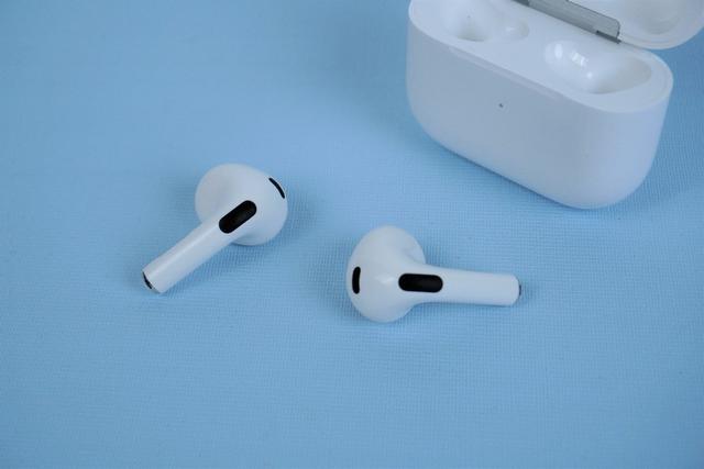 苹果蓝牙耳机airpods 三代，3上手评测：小了