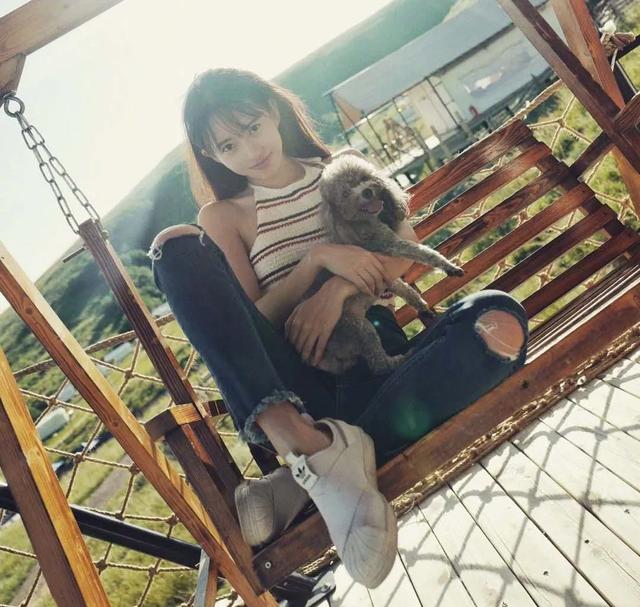 《爱情公寓》里胡一菲的情敌“诺澜”，如今她生活得怎么样？