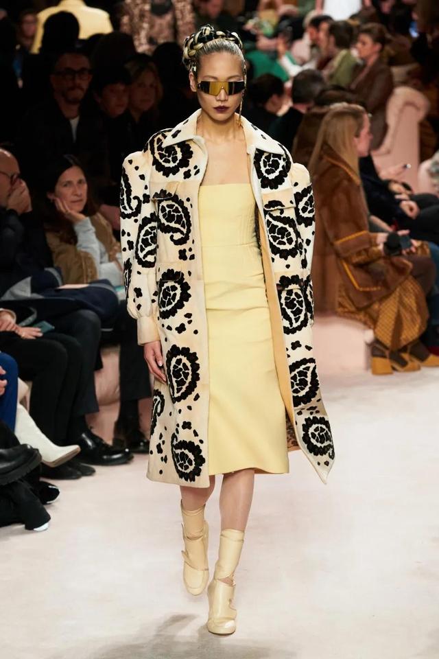 黄奶油是什么，安佳奶油是什么奶油（温温柔柔的奶油黄）