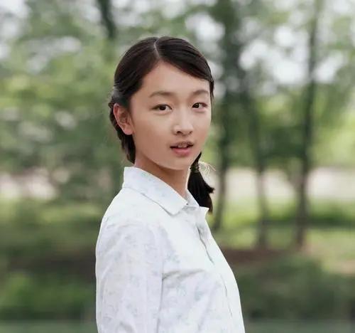 奶茶妹妹章泽天，奶茶妹妹章泽天近照曝光（“奶茶妹妹”章泽天的上位史）