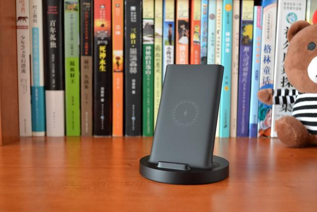 小米无线充电器怎么用，以下经验供大家参考（小米立式无线充电器体验）