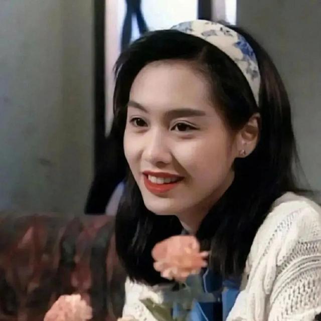 夸人好看的彩虹屁，夸人的彩虹屁有哪些（朋友圈夸人的彩虹屁~<女生>）
