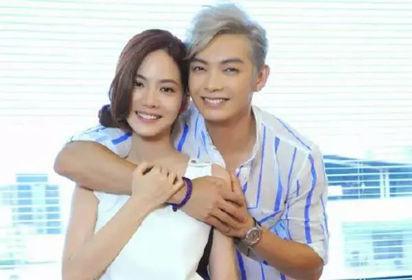 炎亚纶爱似百汇，炎亚纶诸暨见面会（两人曾否认恋情十年）