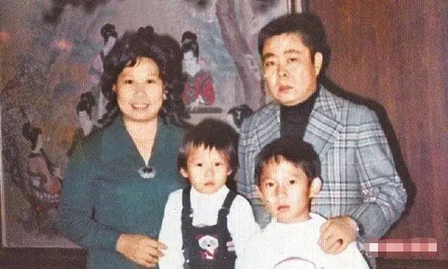 关于指奸是什么意思的信息，曾逼女星拍大尺度床戏强吻张钧甯恶报