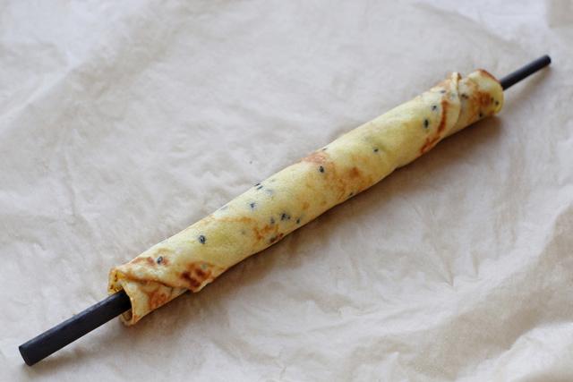 鸡蛋卷怎么做，煎蛋的正确做法（自制美味鸡蛋卷）