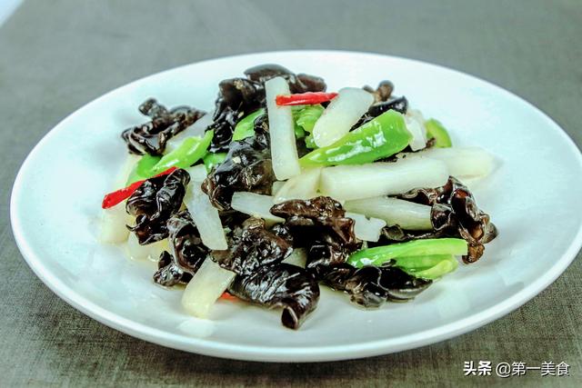 山药怎么炒才好吃，山药炒什么好吃（大厨教你做山药炒木耳）