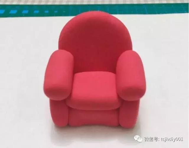 粘土手工教程简单，粘土手工教程简单可爱（简单漂亮的粘土作品“国王的宝座”）