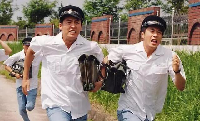 热血高校类电影，类似于热血高校的电影（三部韩国校园热血青春电影）