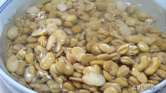 酥脆麻辣兰花豆的做法，这菜蛋白含量比黄豆高