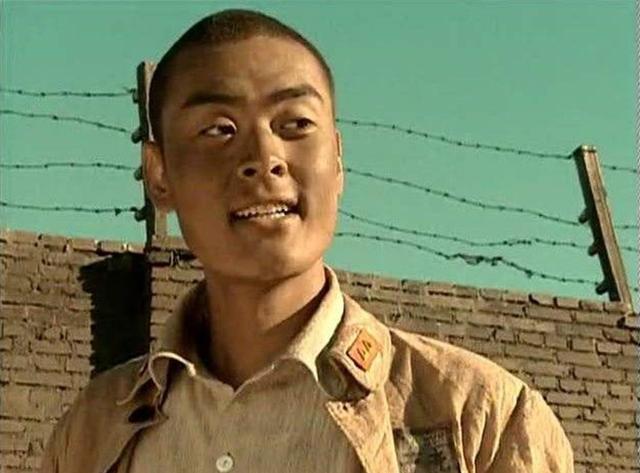 王有胜的扮演者曹启峰(《亮剑》16年:有人成老赖)