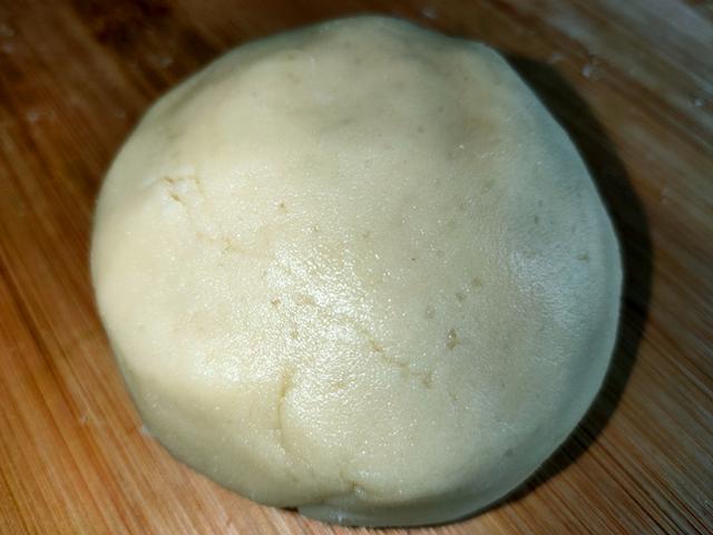 家庭月饼简易做法，农村自制中秋月饼的做法（面点师教你：在家做月饼）