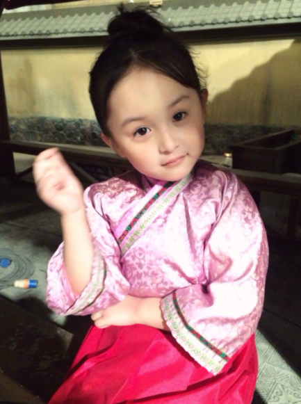 小琉璃是谁演的，琉璃小时候是谁演的（周冬雨驾驭不了“仙界美人”就算了）