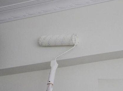 面漆要怎样喷才光滑，油漆怎么喷才光滑（赶紧装修前先了解正确刷漆攻略）