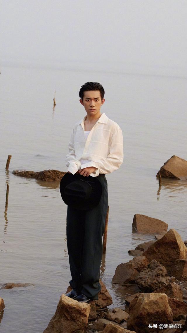 易烊千玺  Jackson Yee，易烊千玺图片高清壁纸（但千纸鹤表示不约）