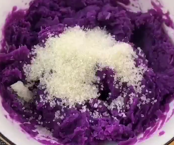 西米紫薯球的做法，西米紫薯球的做法大全（看起来像水晶一样舍不得吃的西米小丸子-嗨吃网）