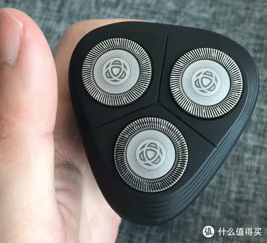 飞利浦哪款剃须刀比较好用，飞利浦的哪款剃须刀好（七款型男平价剃须刀横评）