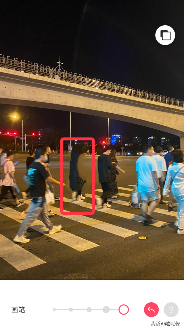 美图秀秀怎么把人p掉，照片里的多余的人怎么p掉（国庆旅行照片被路人毁了）