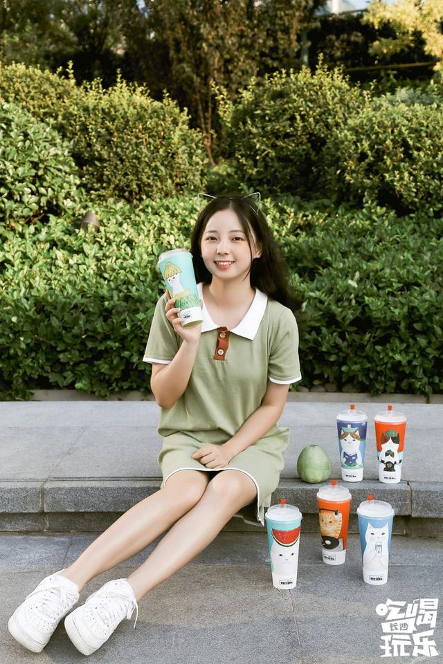 二次元动漫女头/可爱/小鸟游六花什么的也太卡哇伊了吧，微信头像，二次元动漫女头/可爱/小鸟游六花什么的也太卡哇伊了吧（奈雪新品清新来袭）