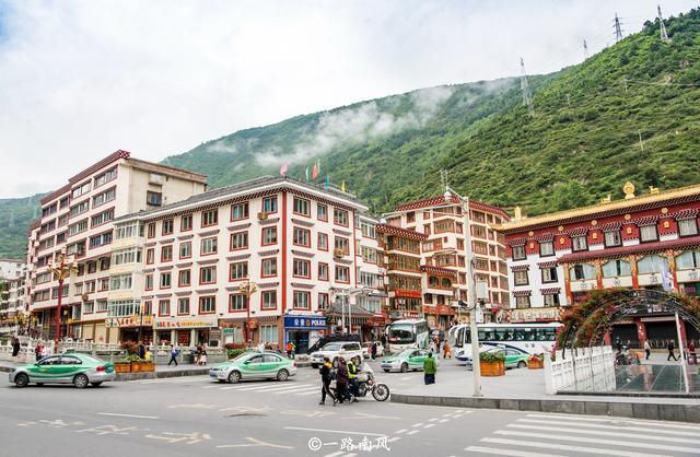 康定海拔多少米，新都桥海拔是多少米（当地人连风扇都很少开）