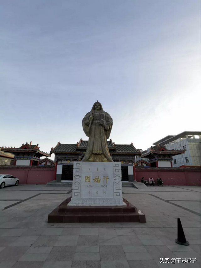 春暖花开xing，就像海子说的，面朝大海，春暖花开。，微信头像（告诉你一个真实的德令哈）