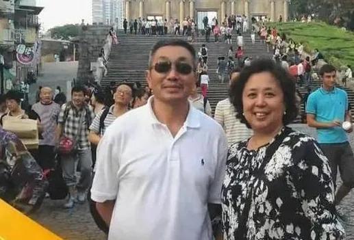 演员李海洋图片，何冰妻子李海洋（个个将妻子捧在手心）