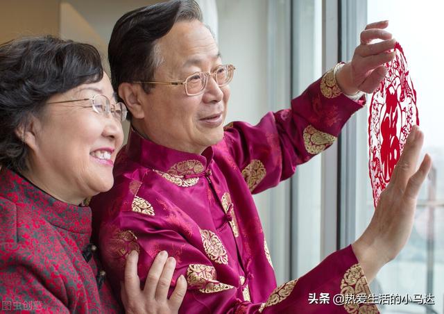 黄昏恋是什么意思，黄昏恋什么意思（再婚找老伴要谨慎）