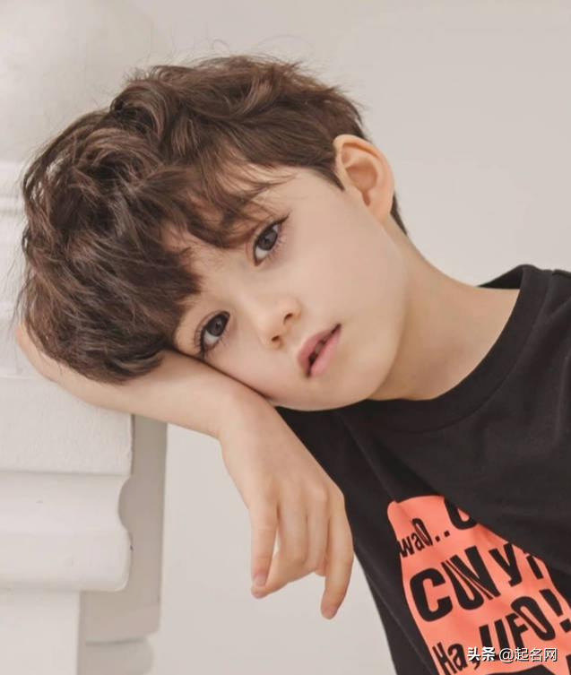 霸气的男孩名字，高雅霸气男孩名字（这些霸气阳光男孩名）