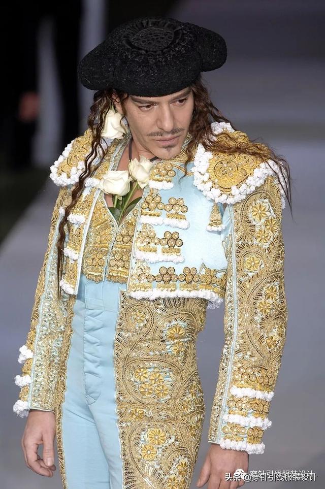 迪奥经典之作服装图，<迪奥>2007秋冬高定系列