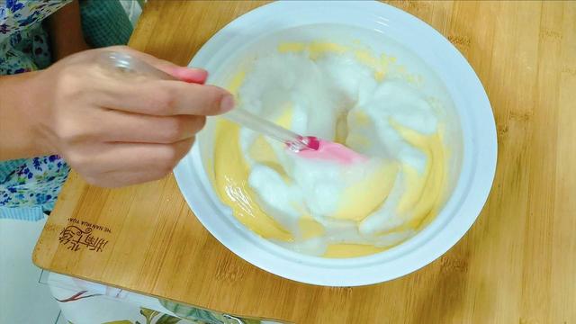 铁盆可以放烤箱吗，铁盆能不能放烤箱（不用打蛋器也能做蛋糕）