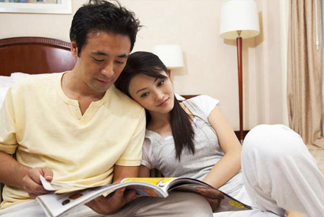 47岁的何炅至今未婚，是否选择“丁克”这条路，听听他的答案