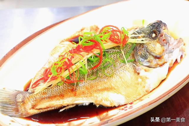 蒸鱼蒸几分钟最好，蒸鱼一般蒸几分钟最好（蒸出的鱼鲜嫩无腥味）