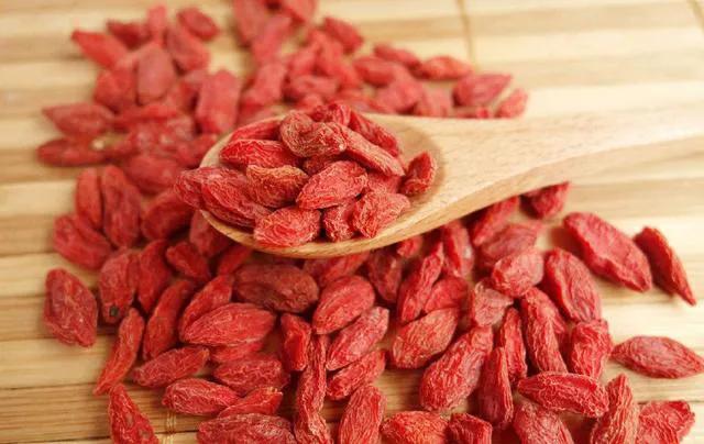 有哪些美容养颜汤,养颜美容汤的做法排行榜(七款美容养颜汤) 有哪些美容养颜汤,养颜美容汤的做法排行榜(七款美容养颜汤)