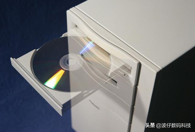 电脑自动重启是什么原因，笔记本电脑自动重启是什么原因