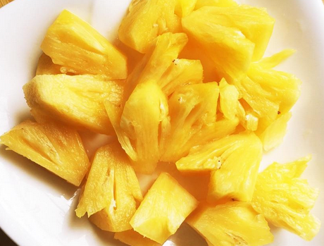 菠萝片最正宗的做法，菠萝肉片的家常做法（教你做一道菠萝鱼片）