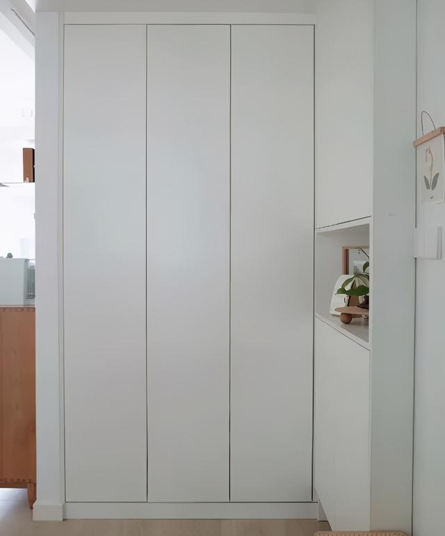 换鞋凳选购的技巧有哪些，换鞋凳买哪种好（衣柜+鞋柜一体设计正流行）