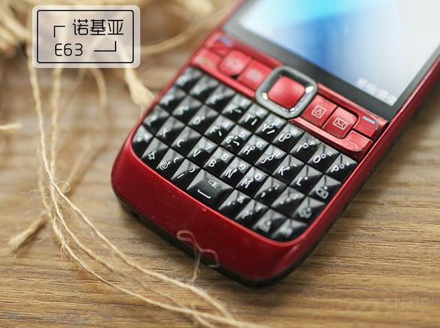 诺基亚全键盘触屏，全键盘的诺基亚手机有哪些型号（“硬核”全键盘诺基亚E系列来打脸了）