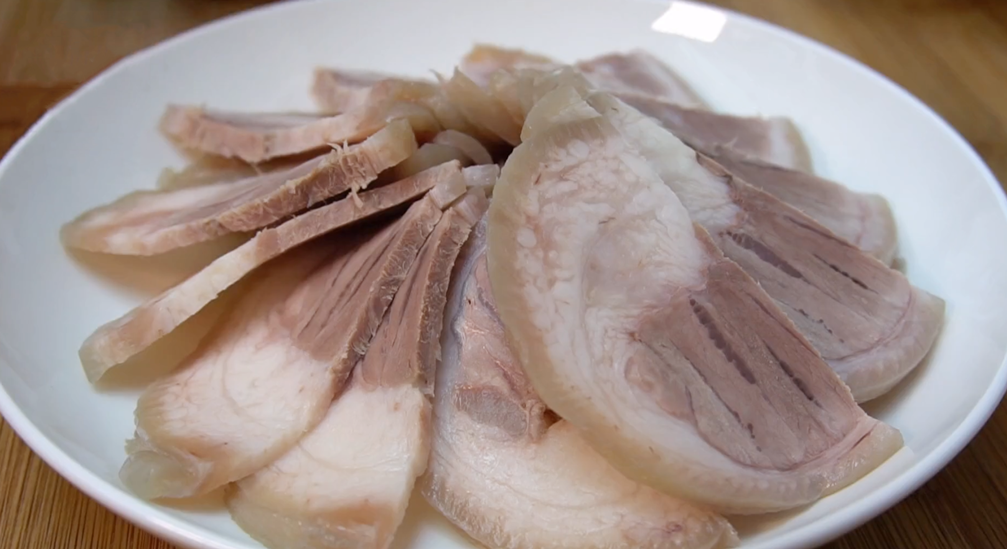 圖片[7]-【白切豬手】做法步驟圖 皮脆肉嫩 夏天吃下酒又下飯-起舞食譜網(wǎng)
