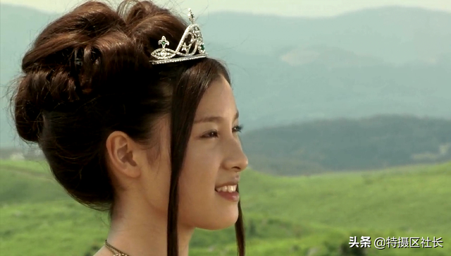 格丽乔被赛罗亲了一口图片，小时候的泰罗奥特曼（盘点赛罗的狂热女粉）