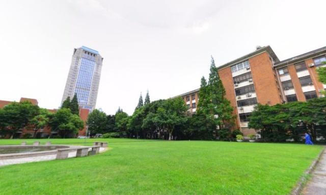 复旦大学之前叫震旦大学吗(很多人知道顶尖名校复旦大学,却不知道曾经