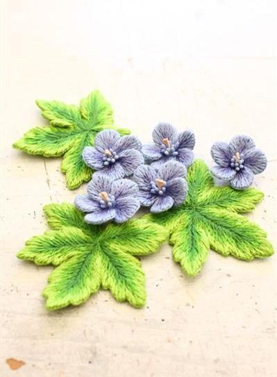 如何制作立体花朵，如何制作立体花朵图案的贺卡（立体绣“花”教程详细图解）