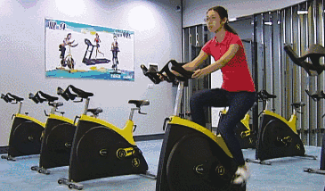 动感单车伤膝盖吗，一周骑三次动感单车会伤害膝盖吗（是减脂利器还是膝盖杀手）