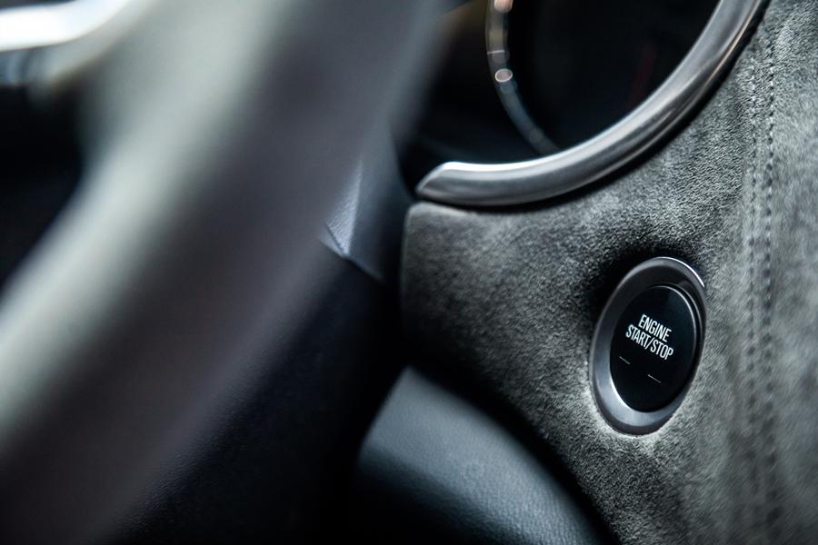 alcantara是什么材质，Alcantara是什么（Alcantara不再是超跑专属）