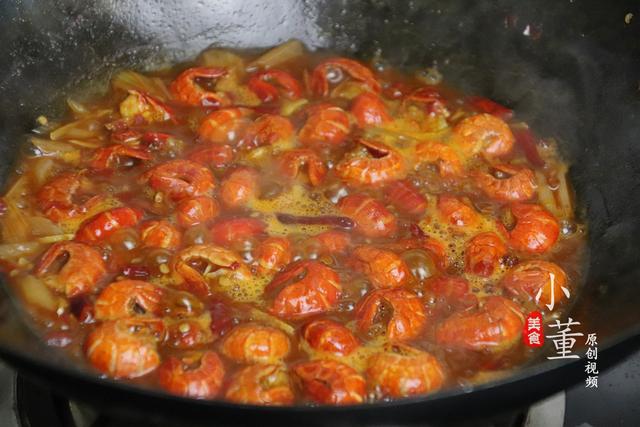虾尾怎么做好吃，虾尾怎么做好吃又简单还不辣（虾尾最好吃的一种做法）